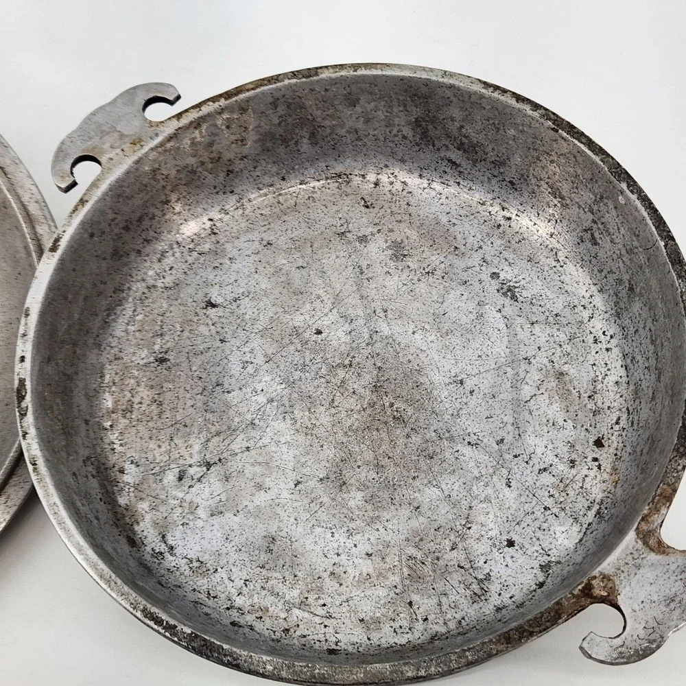 Vintage Guardian Service Hammered Aluminum Round Roaster Pan with Domed Lid 9.5